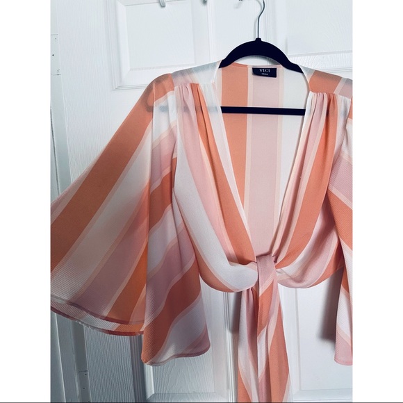 Vici tie front top small - Picture 3 of 5